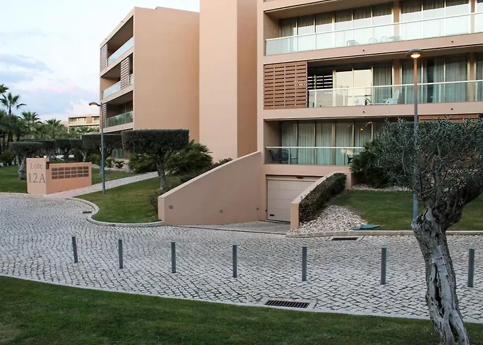 Herdade Dos Salgados 2 Bedrooms T2-12a-1d Is Located Next To The Entrance Of Lagoas Albu * Gale (Albufeira)