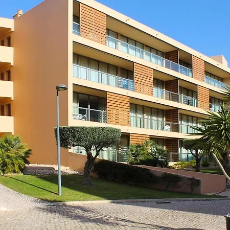 Appartement Herdade Dos Salgados 2 Bedrooms T2-12a-1d Is Located Next To The Entrance Of Lagoas Albu *
